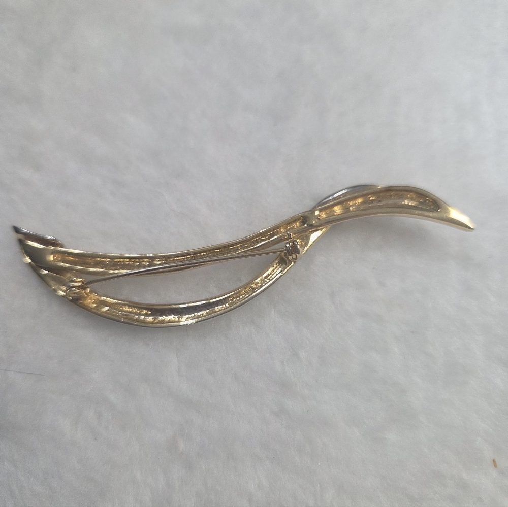 Vintage Modern Abstract Two-tone Gold and Silver-Plated Wave Brooch - Picture 2 of 3